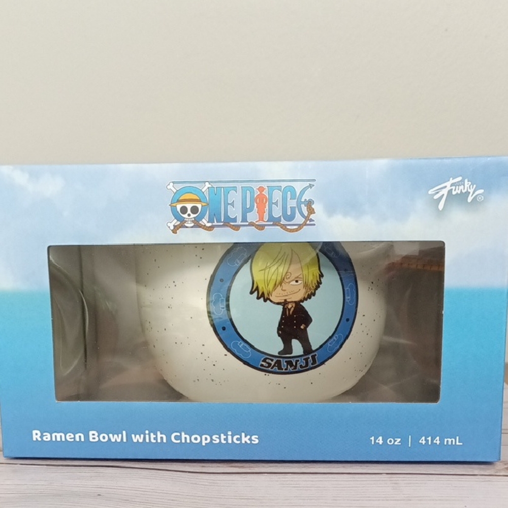 One Piece Ramen Bowl with Chopsticks - White
